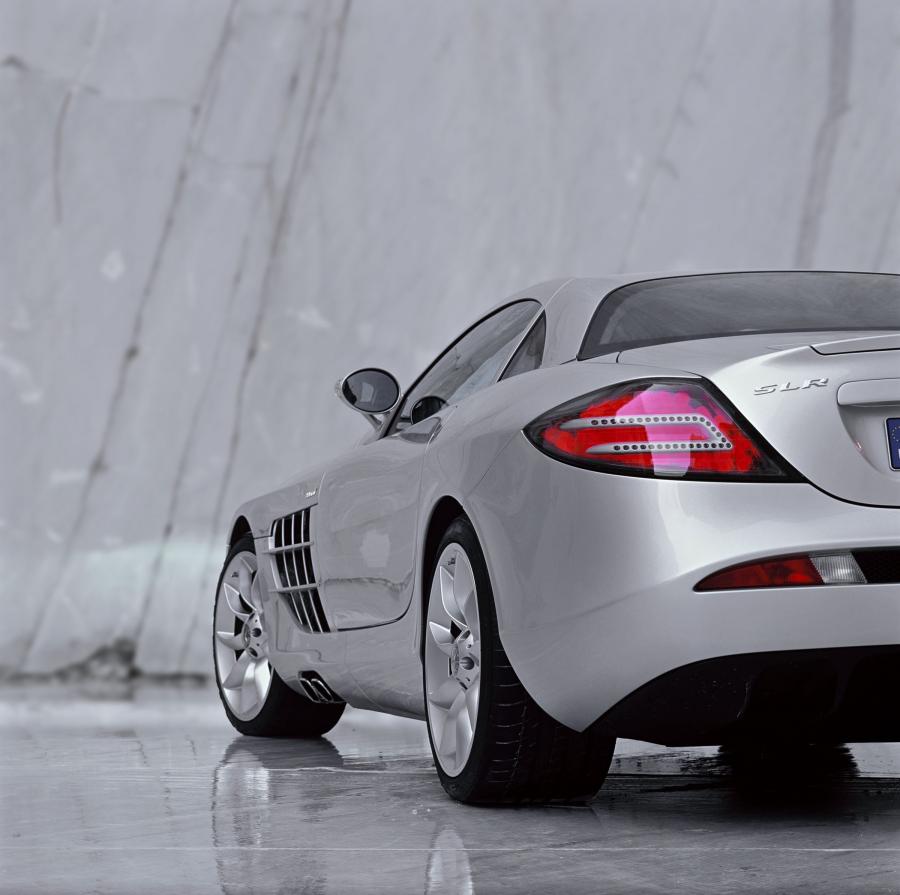  Mercedes-Benz SLR McLaren 2003 года  (фото 268 из 319)